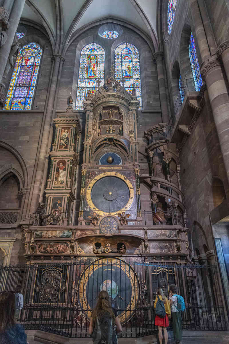 Francia - Alsacia 028 - Estrasburgo - catedral de Notre Dame - reloj astronómico.jpg